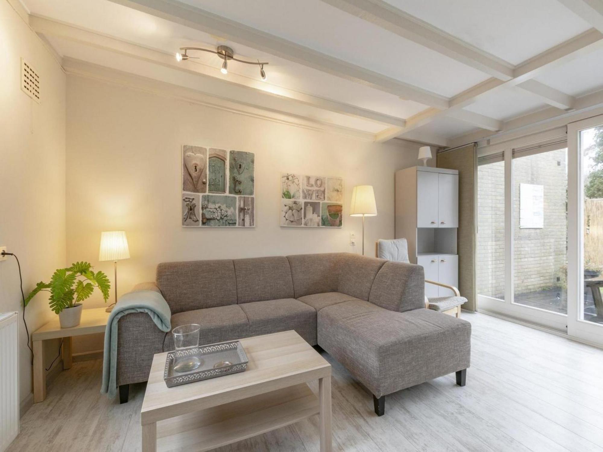 Cozy Bunglow With Patio Sint Maartensvlotbrug Exterior foto